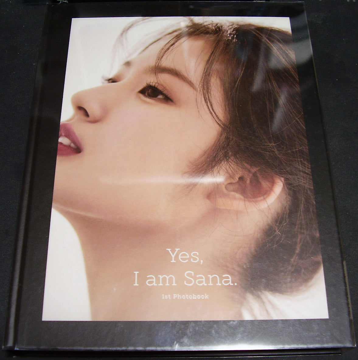 【写真集】Yes, I am Sana Black ver.(TWICE サナ) [トレカ・ポストカード欠品]