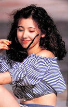 画像をギャラリービューアに読み込む, 別冊スコラ6　山本理沙写真集 / 撮影: 山岸伸